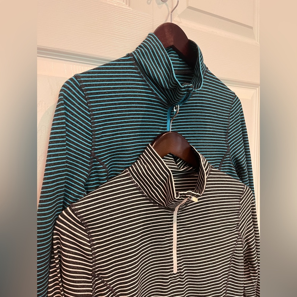 2 GAP Striped Pullover Tops